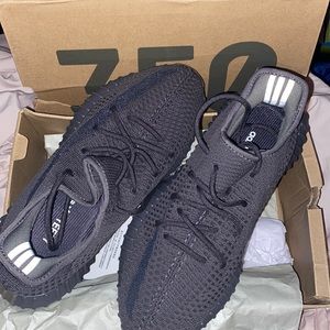 BRAND NEW YEEZY BOOST 350 (CINDER)